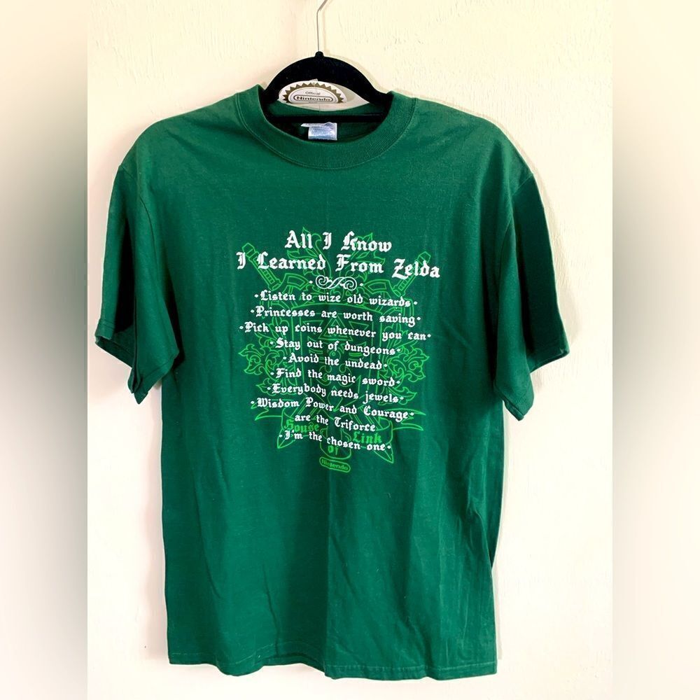 NWT NINTENDO GREEN ZELDA T-SHIRT SIZE M